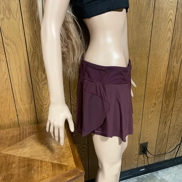 Lululemon"Quick Pace Skirt-(13") Dark Adobe - Picture 9 of 16